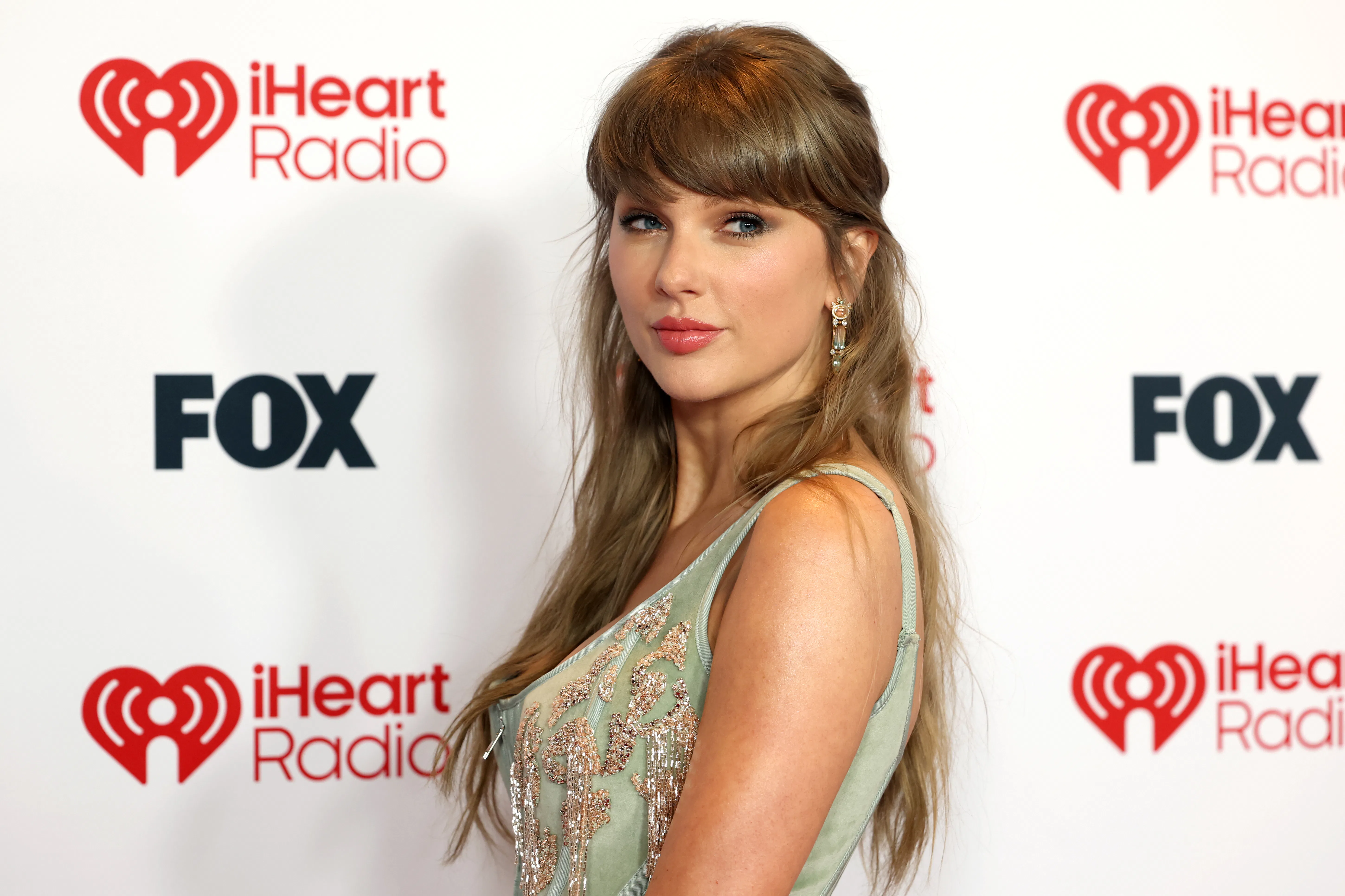 Taylor Swift fans think "I Knew It, I Knew You" is teasing 'Debut (Taylor's Version).'