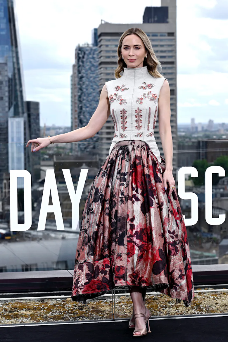 Emily Blunt’s Bejeweled Floral Armor and Roses Are a Stunning Garden-Inspired Look Emily Blunt’s Bejeweled Floral Armor and Roses Are a Stunning Garden-Inspired Look