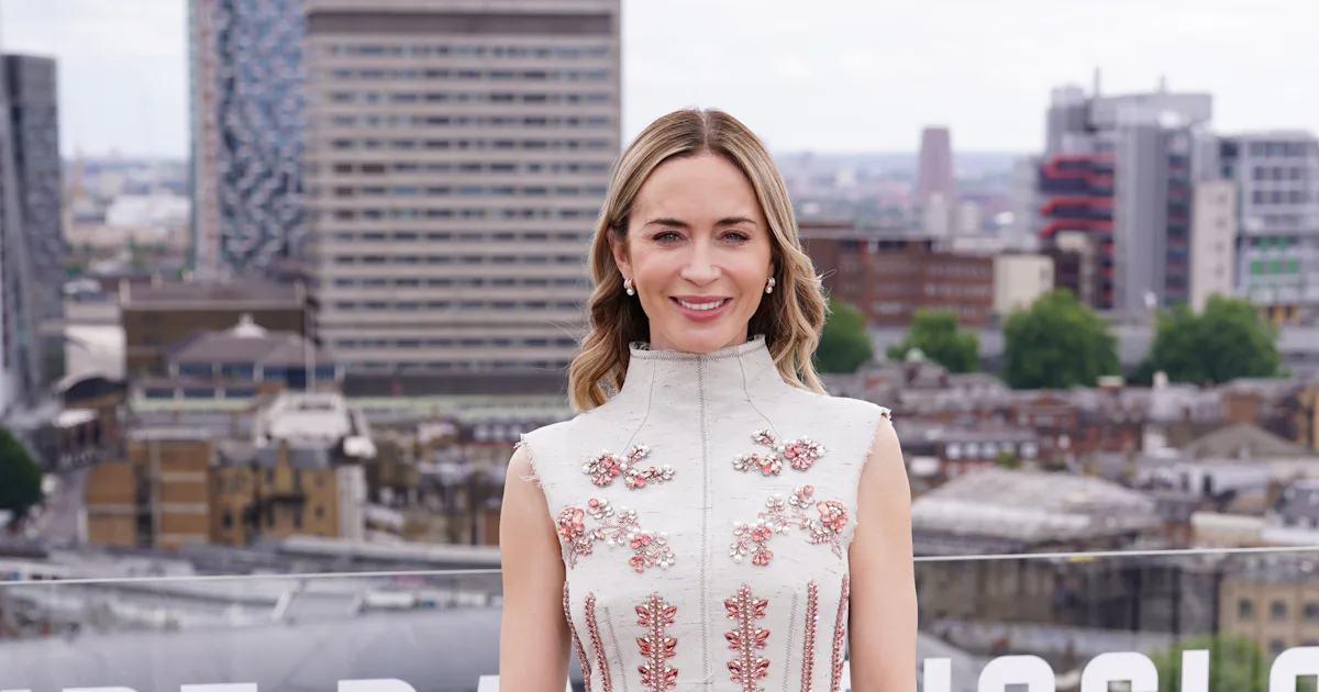Emily Blunt's Armored Dress is a Real War of the Roses