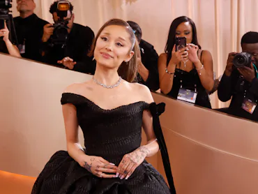 BEVERLY HILLS, CALIFORNIA - JANUARY 11: (FOR EDITORIAL USE ONLY) Ariana Grande attends the 83rd annu...