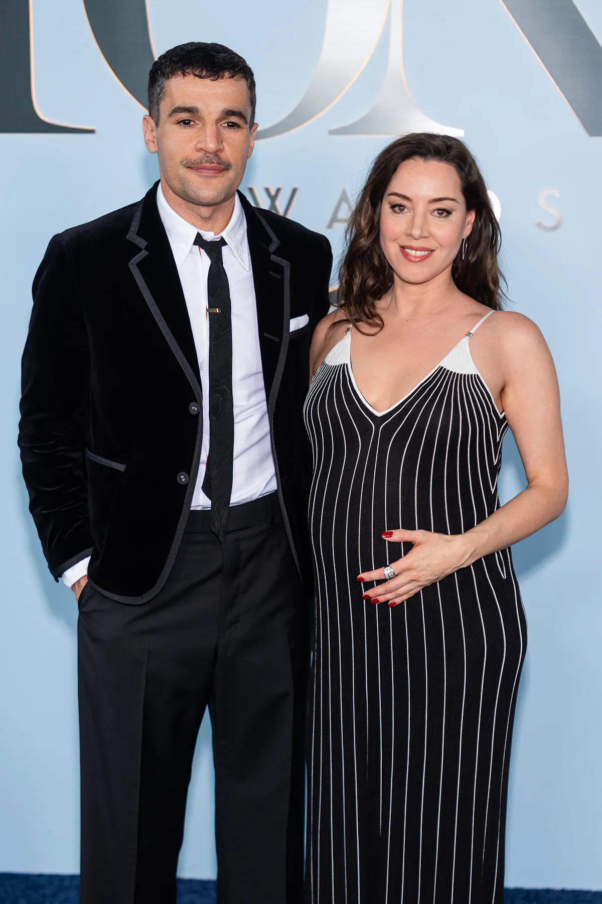 Aubrey Plaza’s Makes Chanel Maternity Wear For Red Carpet Debut with Christopher Abbott