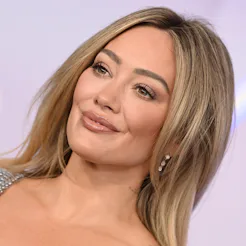 LAS VEGAS, NEVADA - MAY 25: EDITORIAL USE ONLY Hilary Duff attends the 52nd American Music Awards at...