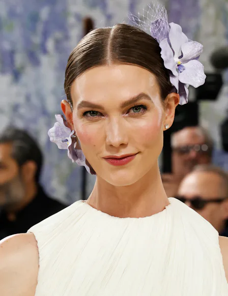 Karlie Kloss explained how she speaks about political differences with sister-in-law Ivanka Trump.
