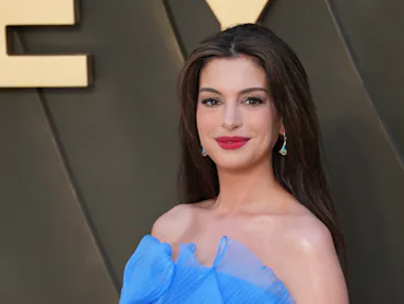 Anne Hathaway The Odyssey outfits