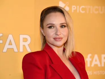 Hayden Panettiere's former co-stars posted tributes to her after her death at age 36.