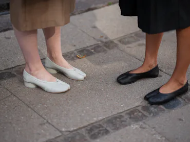 Maison Margiela Tabis street style