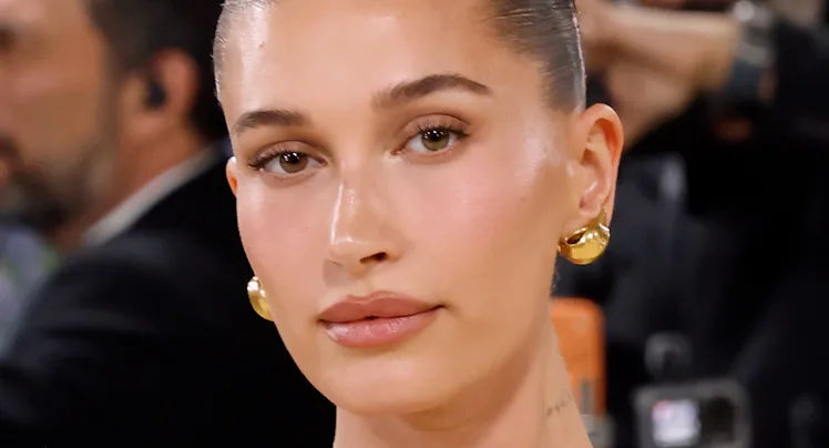 NEW YORK, NEW YORK - MAY 04: Hailey Bieber attends the 2026 Met Gala celebrating "Costume Art" at Me...