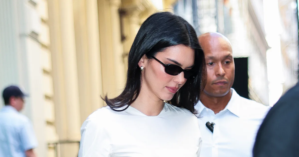 Kendall Jenner's Date Night With Jacob Elordi Included A Pop Of Cobalt Blue