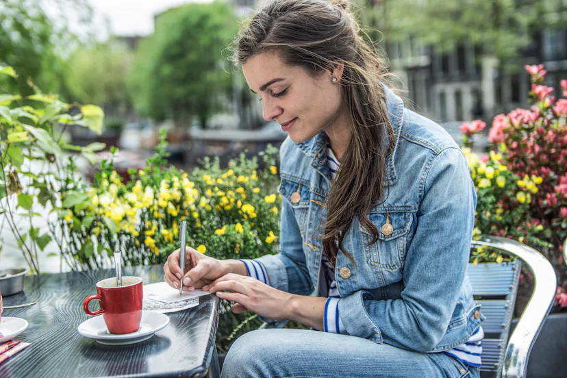 Little Things That Keep Your Friendships Alive When You’re Busy