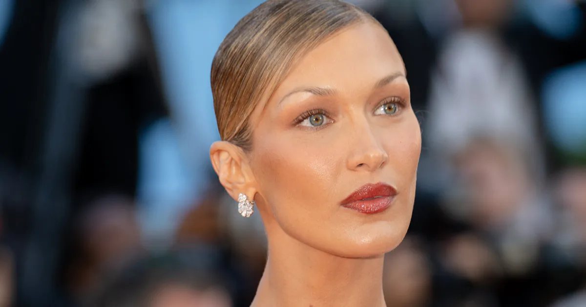 Bella Hadid's '90s Supermodel Blowout Is A Bouncy Dream
