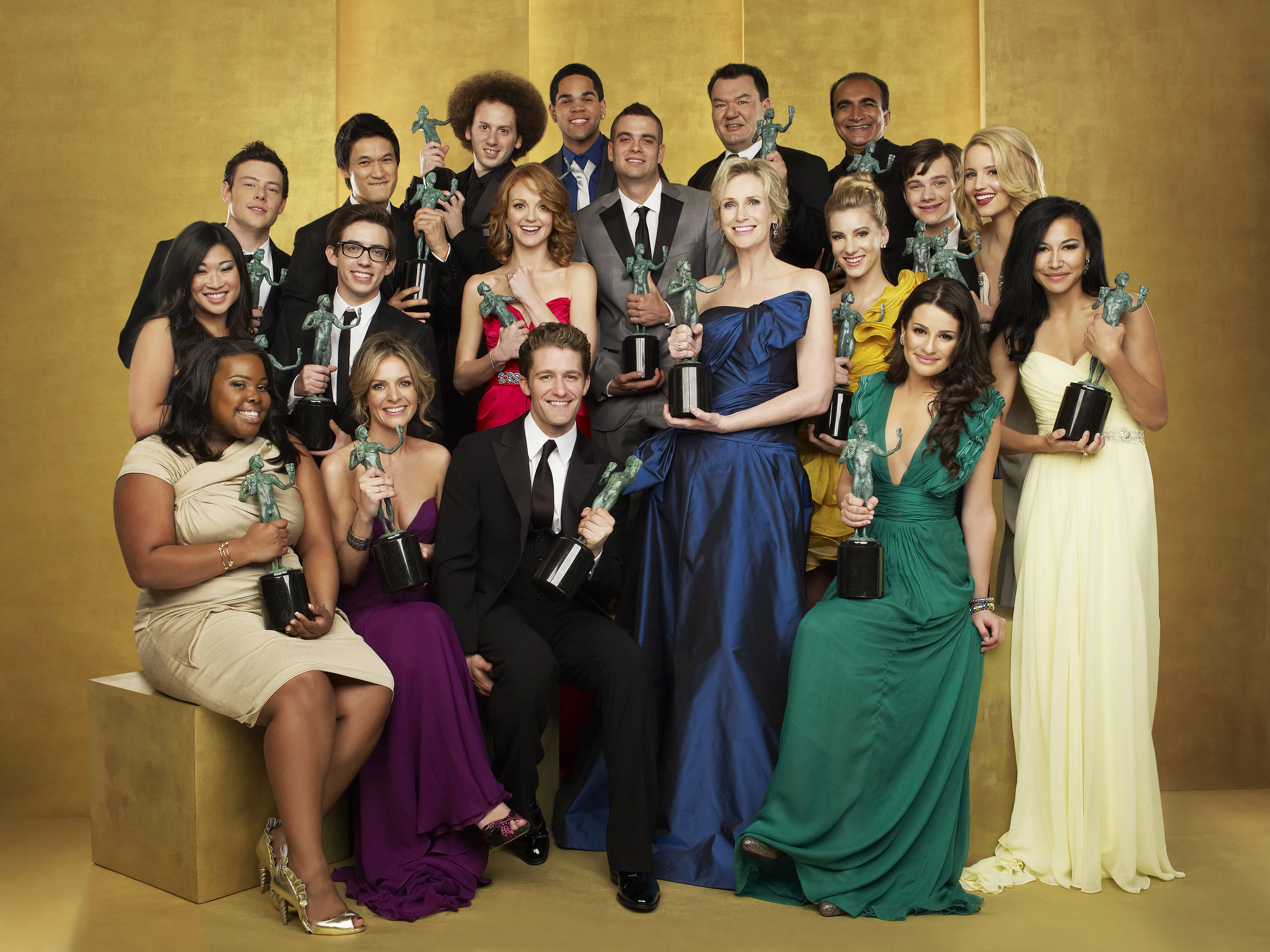 (EXCLUSIVE, Premium Rates Apply) *Exclusive* The cast of "Glee" pose for a portrait at the TNT/TBS b...