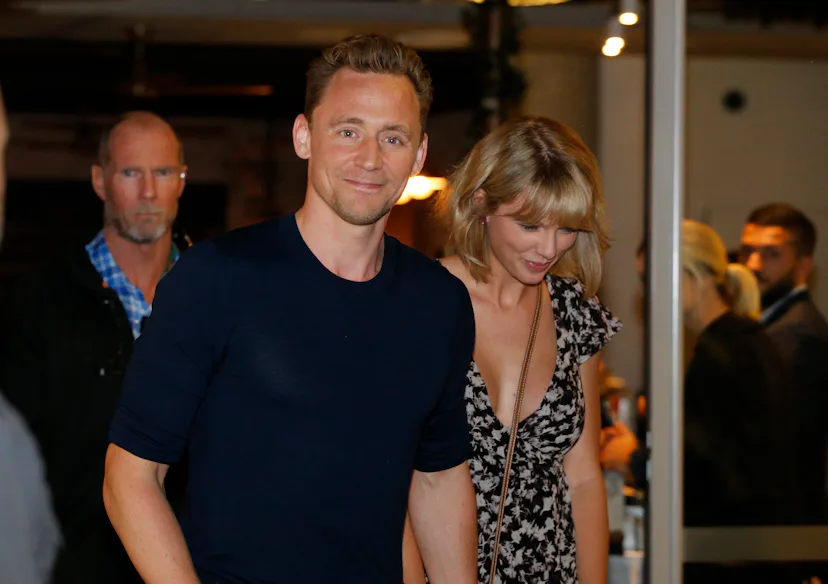 GOLD COAST, AUSTRALIA - JULY 10: (EUROPE AND AUSTRALASIA OUT) Actor Tom Hiddleston and singer Taylor...