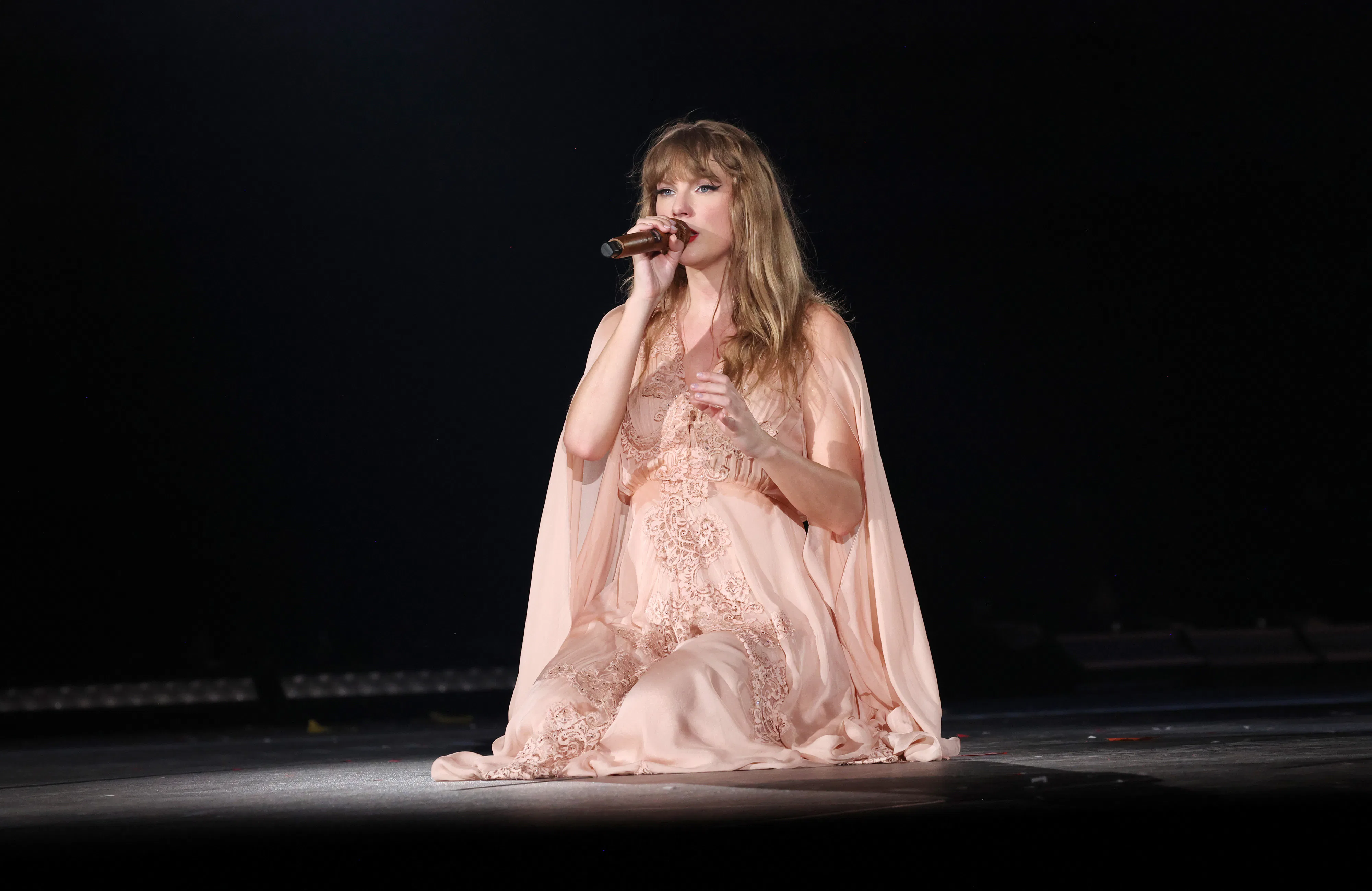 Taylor Swift's "Babylon" lyrics include an 'Evermore' Easter egg.