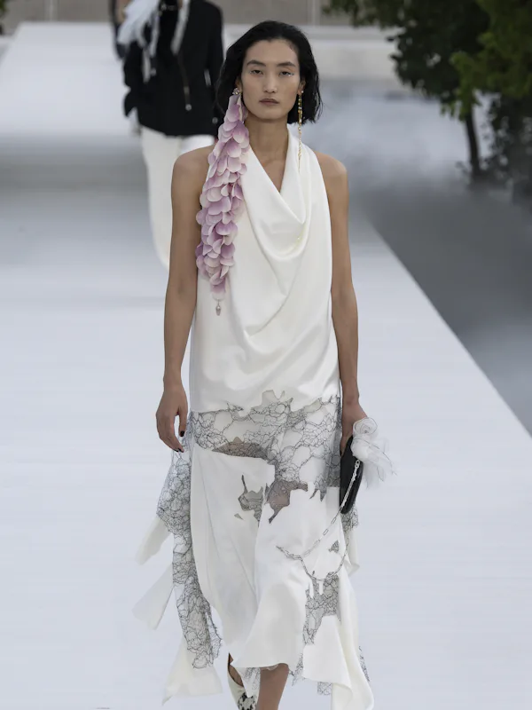 PARIS, FRANCE - SEPTEMBER 29: A model walks the runway during the Christian Dior Ready to Wear Sprin...
