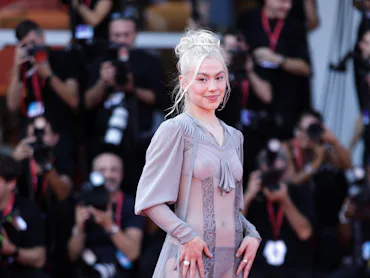 VENICE, ITALY - SEPTEMBER 05: Phoebe Bridgers attends the "Primetime" Screening during the 83rd Ven...