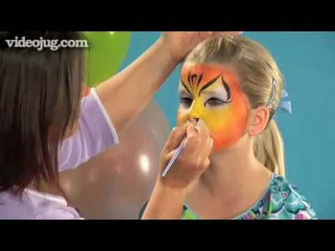 8 Easy Halloween Face Paint Ideas For Kids That Don't Even Need Costumes