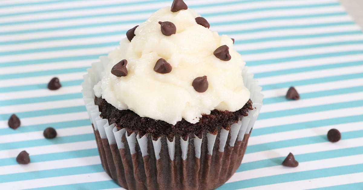 How To Make Frosting For One With The Easiest Recipe Possible