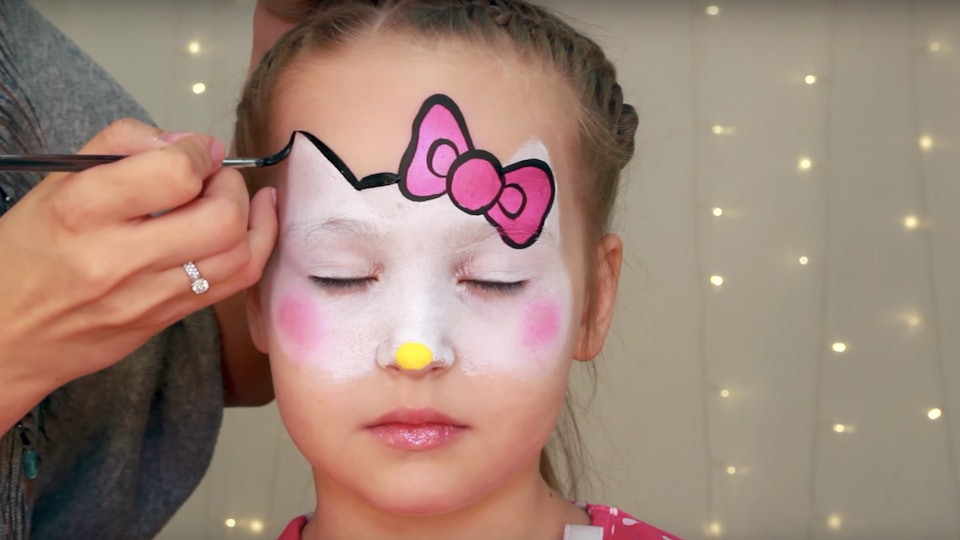 8 Easy Halloween Face Paint Ideas For Kids That Don T Even Need