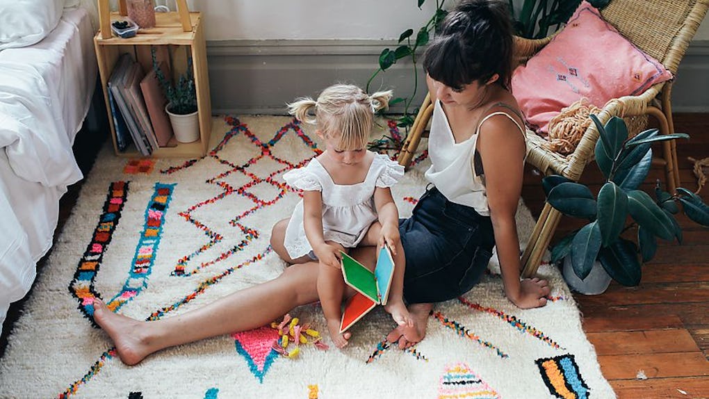 26 Instagram Captions For Aunt Photos, If You're The Cool Kind 26 Instagram Captions For Aunt Photos, If You're The Cool Kind