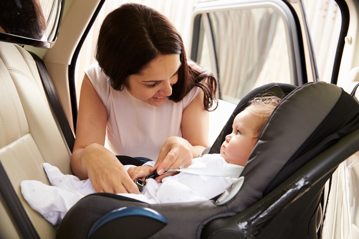 How To Tell When Your Car Seat Expires, Because It's An Often