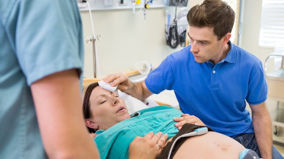 Can A Woman Push For Too Long During Labor? An OB-GYN Weighs In Can A Woman Push For Too Long During Labor? An OB-GYN Weighs In