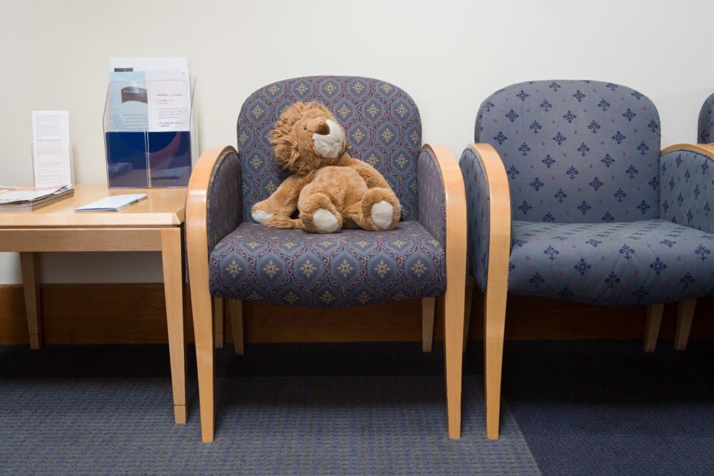 The AAP's New Guidelines For Pediatric Waiting Rooms Will Make Parents