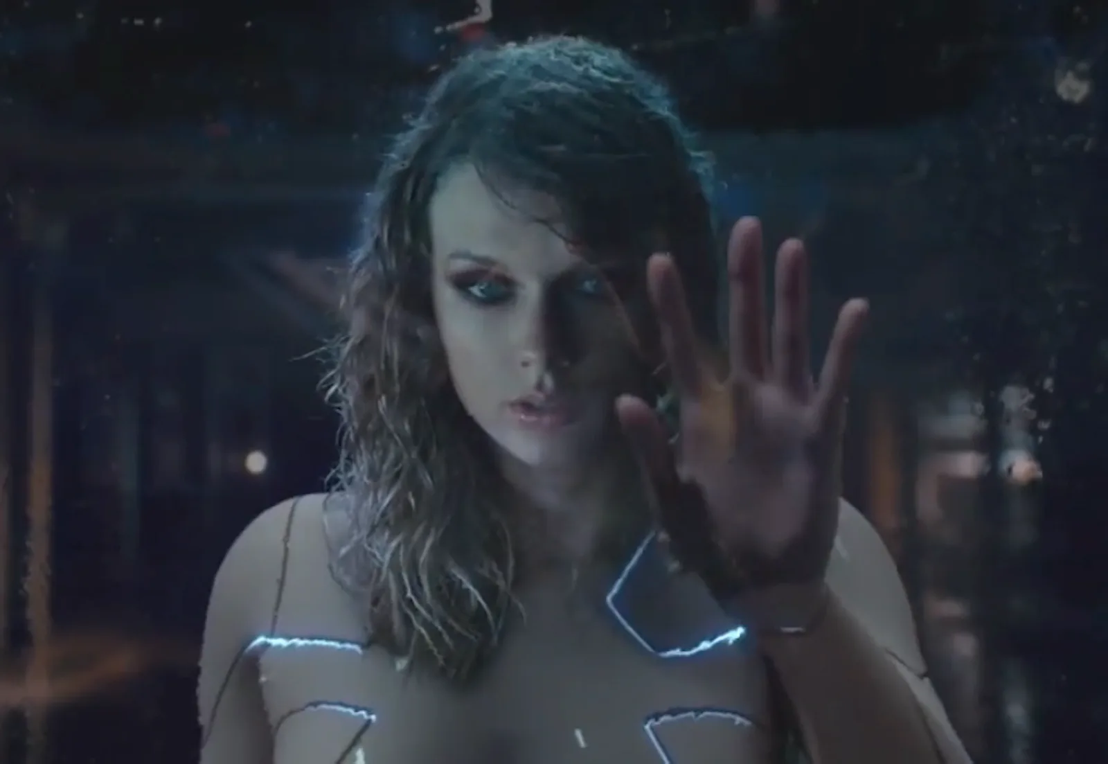Taylor Swift s Nude Bodysuit In Ready For It Isn t Actually As Sexy taylor-swift-s-nude-bodysuit-in-ready-for-it-isn-t-actually-as-sexy