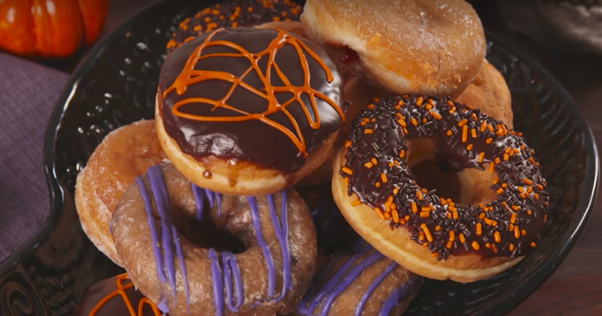 Dunkin' Donuts Halloween Selection Is Here & You'll Love The Spooky New