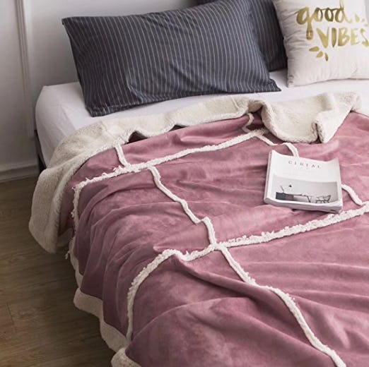 The 8 Best Fuzzy Blankets