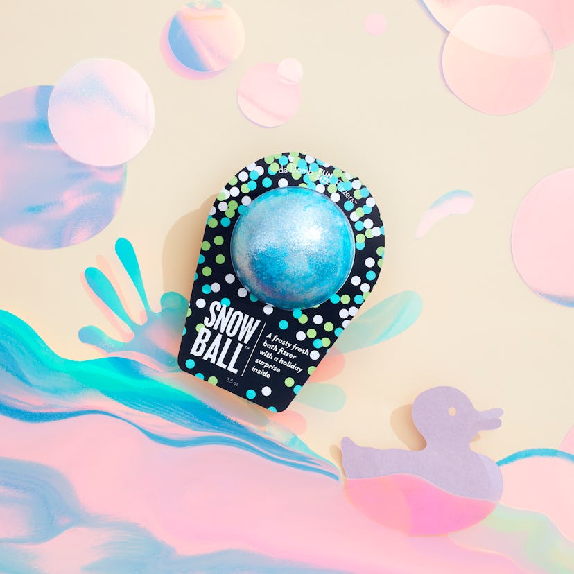 Da Bomb Bath Fizzers Snow Ball Bath Soak  