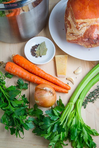 13 Easy Christmas 2017 Ham Recipes That Are Anything But Intimidating