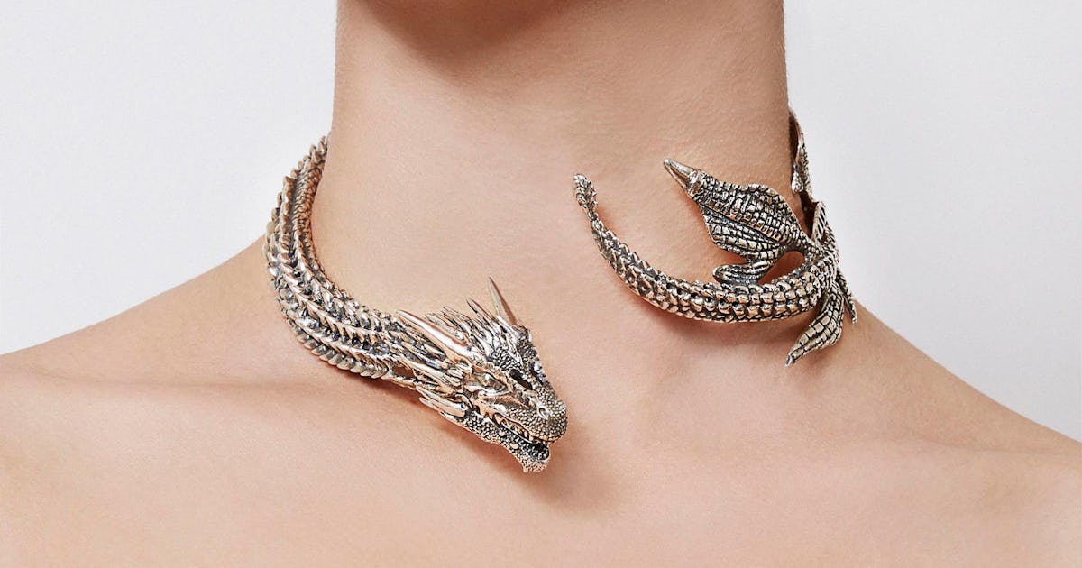 15 Gifts For 'Game Of Thrones' Books Fans Who Just Can't Wait For