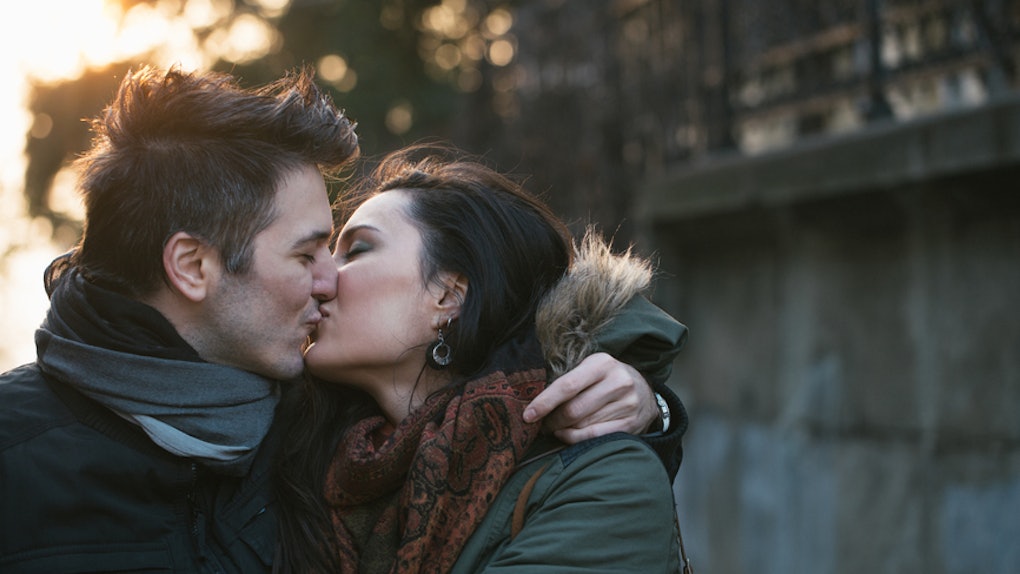 tongue kiss on first date