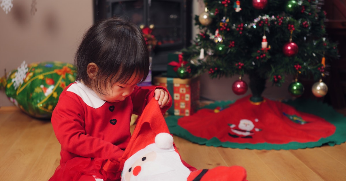 How Many Gifts Should Your Children Get At Christmas? These Parenting