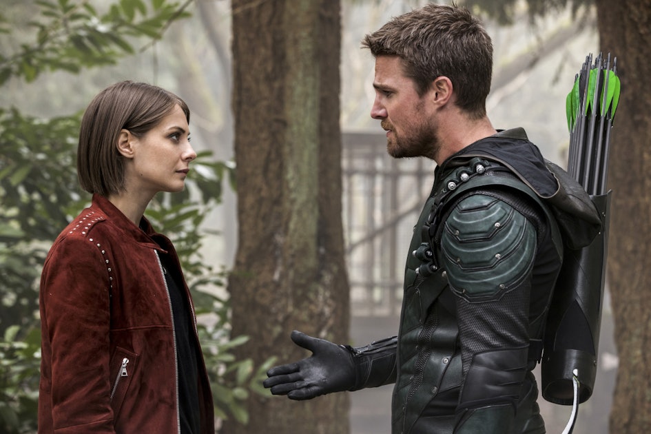 Could Willa Holland Be Prepping For A Mask On Arrow?