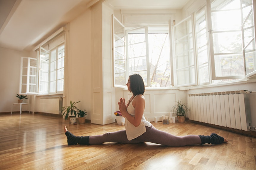 7 Stretches For Doing The Splits Thatll Help You Get More And More