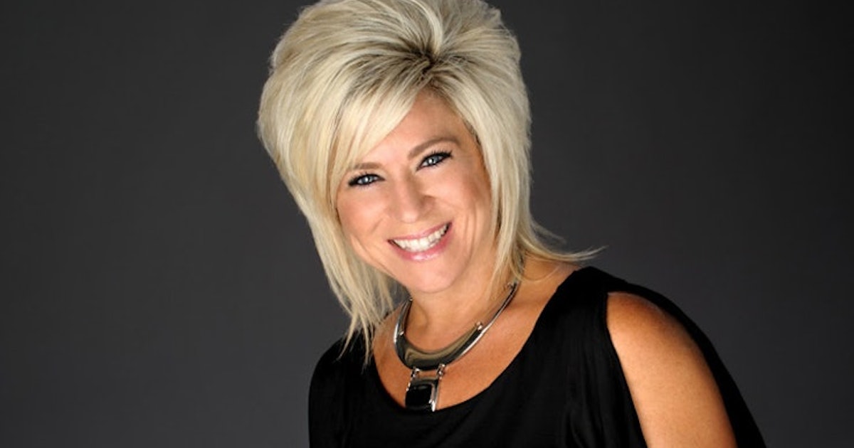 Theresa Caputo's Schedule Is Packed For 'Long Island Medium.