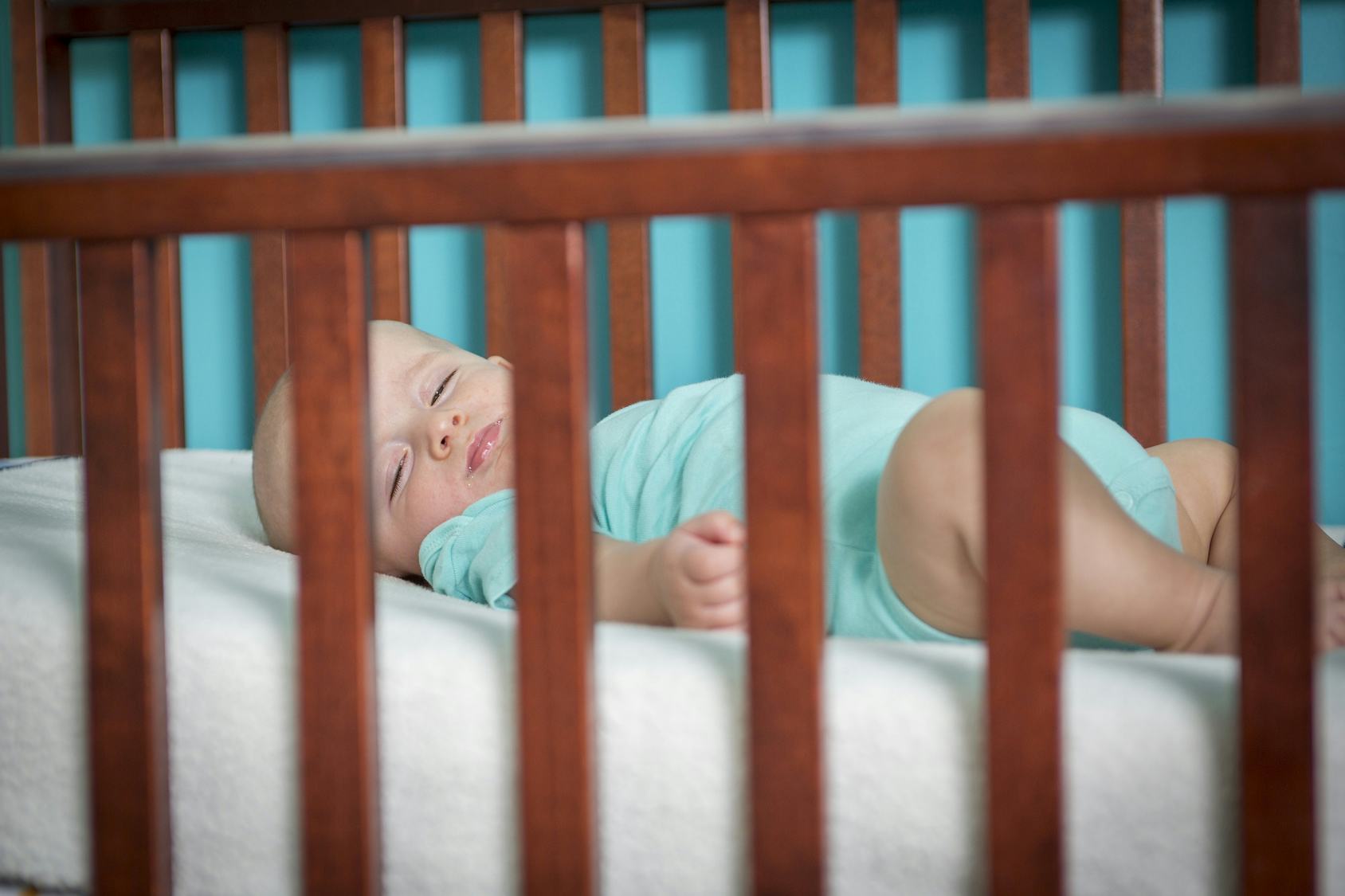 There’s A Difference Between CoSleeping And Bed Sharing, & It Matters