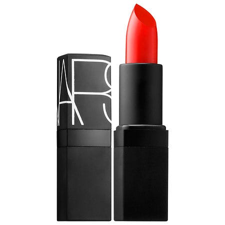 11 SmudgeProof Lipsticks For All Your Holiday Mistletoe Encounters
