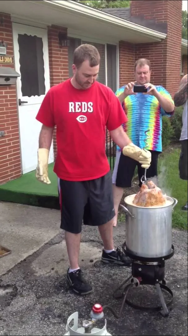 5 Funny Deep Fried Turkey Fails From Thanksgivings Past