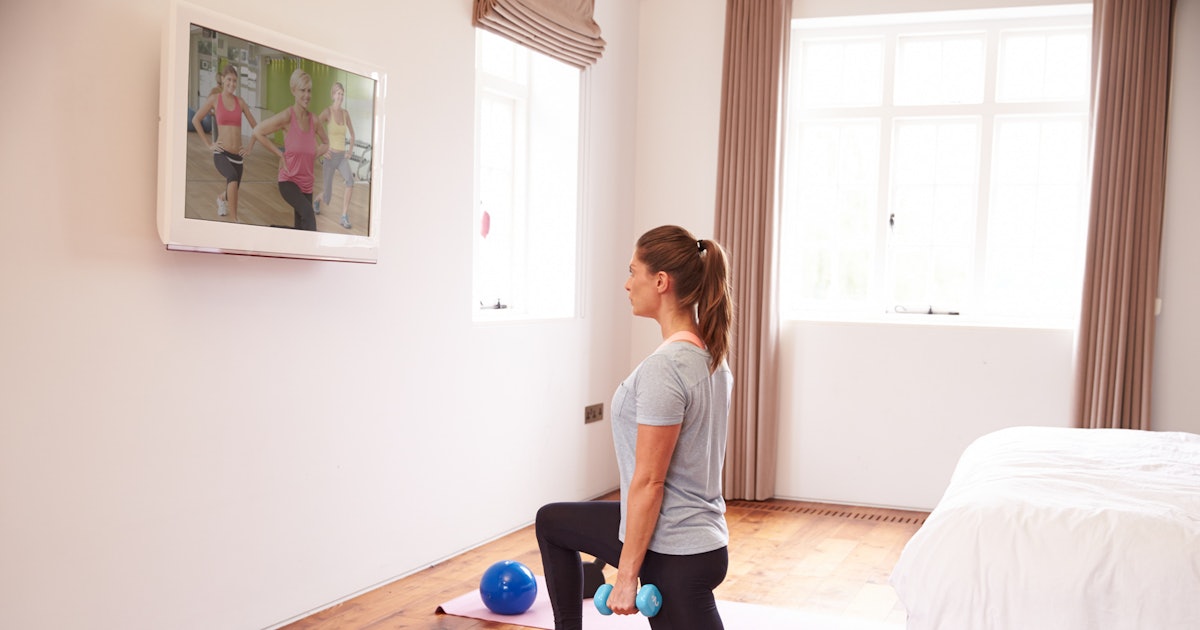 Woman exercising while pregnant