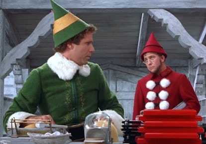 How forced perspective was used in the film "elf". 21 Little 'Elf' Details That You Missed The First Time Around