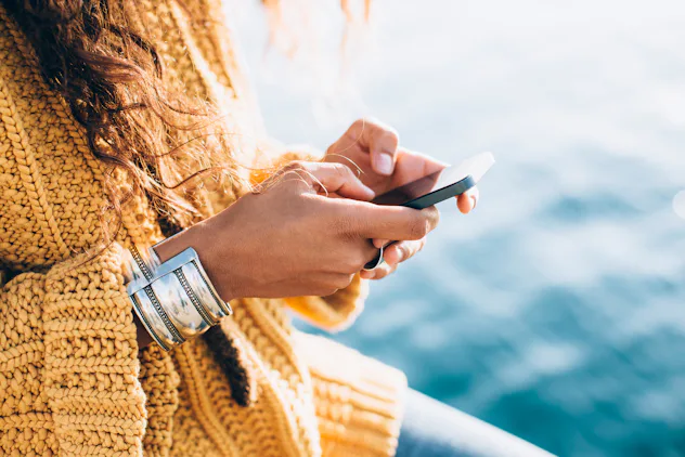 13 Things You Should Never Say Over Text Message