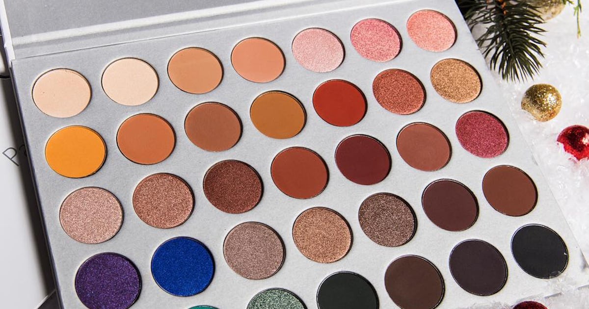 Jaclyn Hill Christmas 2021 1 Million Morphe X Jaclyn Hill Palettes Were Sold In 2017 Fans Are Gushing With Support Jaclyn Hill Christmas 2021 1 Million Morphe X Jaclyn Hill Palettes Were Sold In 2017 Fans Are Gushing With Support