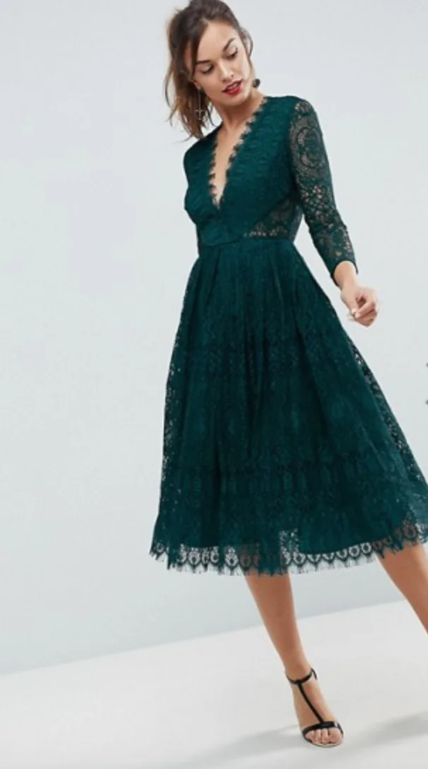 Meghan Markle's Christmas Lunch Dress Is Already Sold Out, But There Are Plenty Of Similar Styles To Buy Meghan Markle's Christmas Lunch Dress Is Already Sold Out, But There Are Plenty Of Similar Styles To Buy