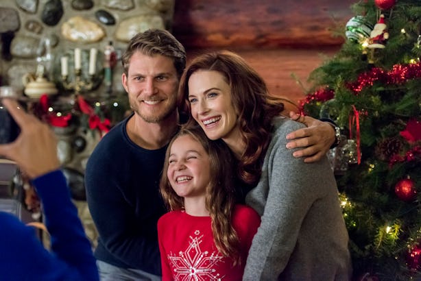 Christmas hallmark getaway movie channel winkle travis movies van poster bridget regan wonderful rothery teryl countdown starring Is 'Christmas Getaway' Based On A True Story? This Hallmark Movie Will