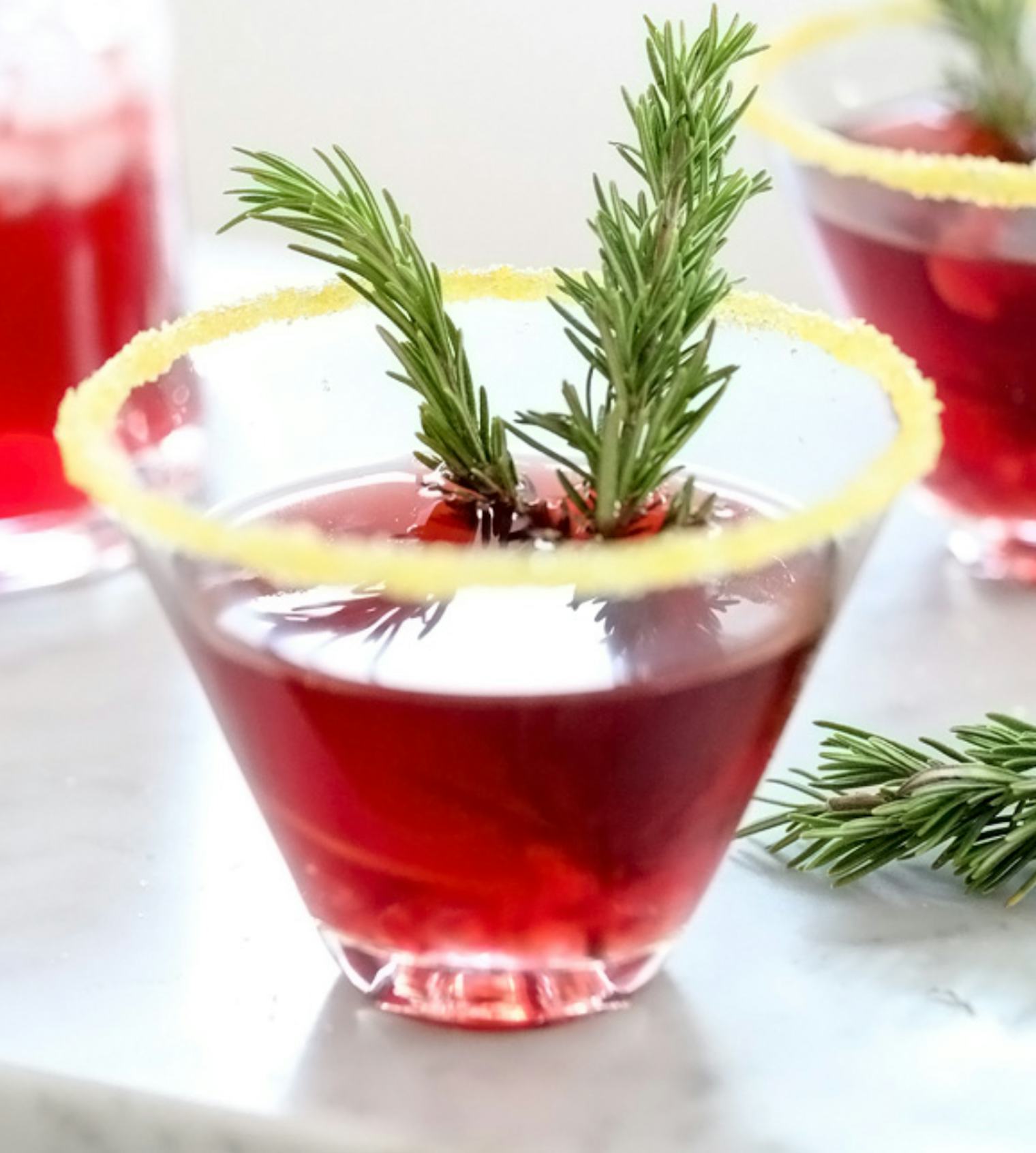 18 Easy New Year’s Eve 2017 Drink Ideas That Anyone Can Make