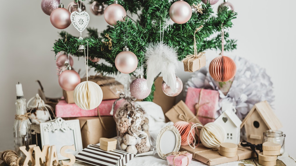 6 Rose Gold Christmas Decorations You Ll Be Totally Obsessed With