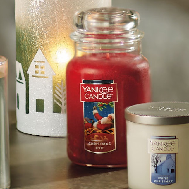 15 Candles That Smell Exactly Like The Holidays