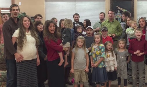 How Many Duggars Still Live At Home, With Jim Bob & Michelle? Here's